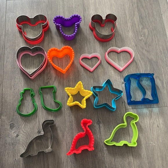 Colorful Cookie Cutter sandwich Set of 15 - Picture 3 of 3